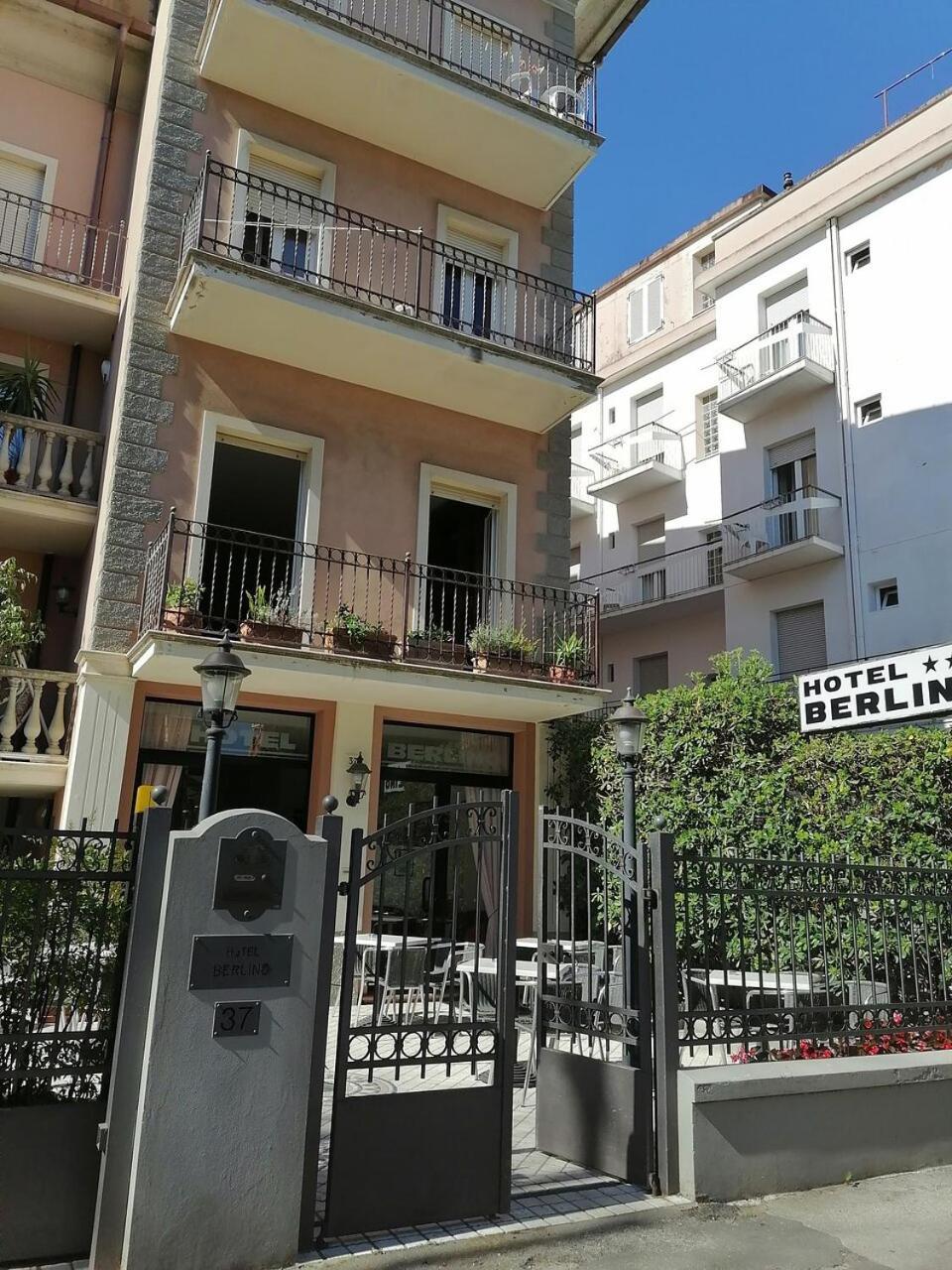 Hotel Berlino Κατόλικα Εξωτερικό φωτογραφία
